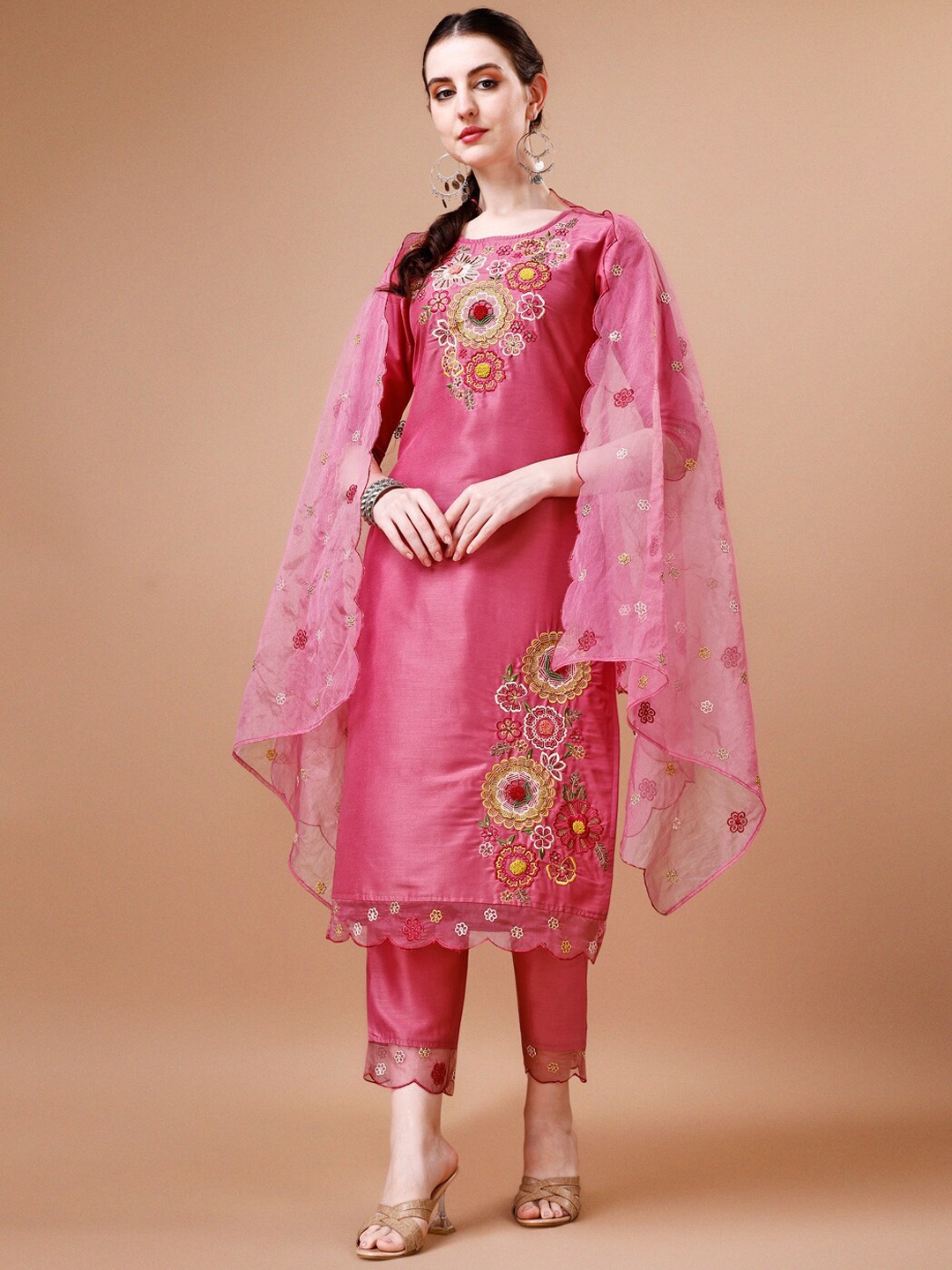 

Berrylicious Ethnic Motifs Beads and Stones Chanderi Cotton Kurta with Trousers & Dupatta, Pink