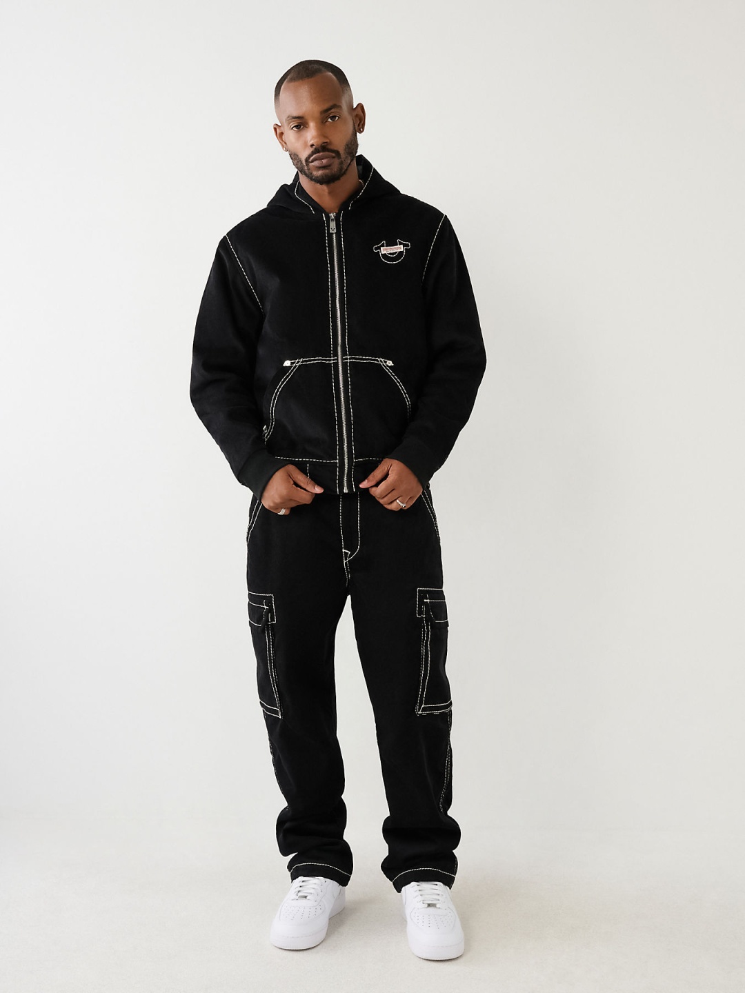 

True Religion Men Big T Pant Relaxed Fit Cargo Jeans, Black