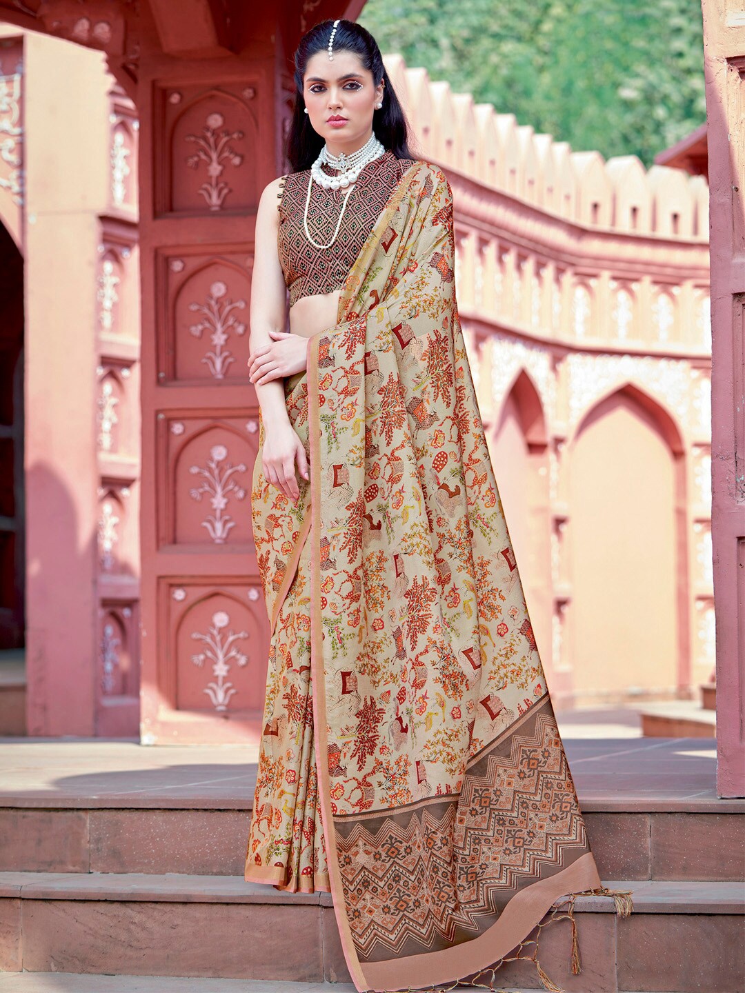 

Saree mall Floral Printed Bagh Sarees, Cream