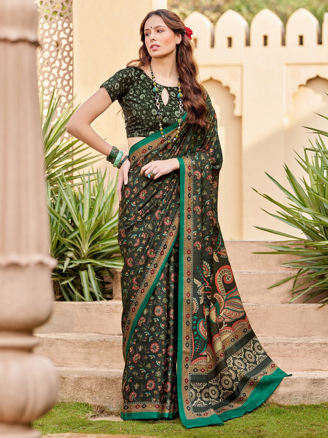 

Saree mall Green Kalamkari Printed Baluchari Saree