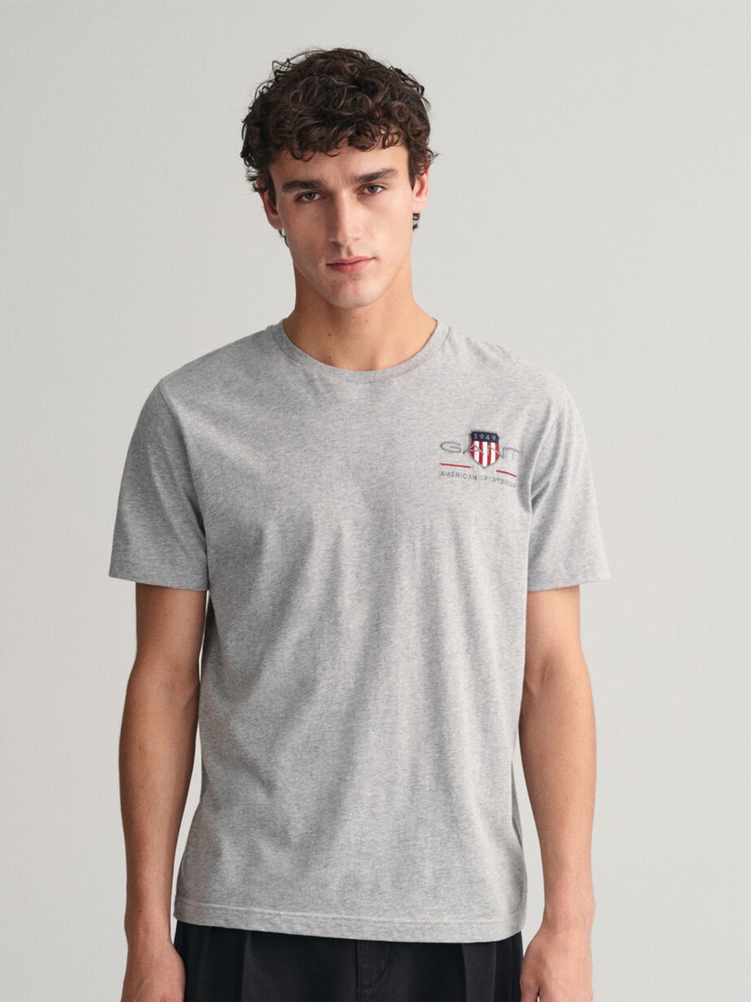 

GANT Solid Round Neck Regular Fit T-Shirt, Grey