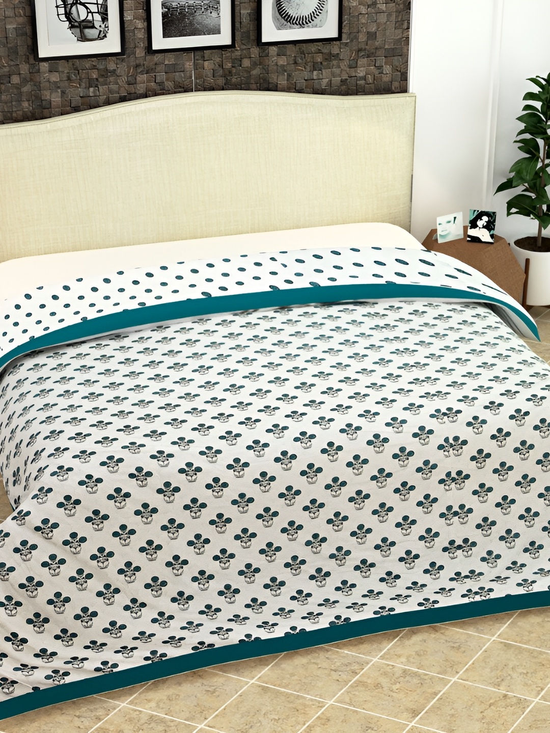 

Kritarth Handicrafts White & Green Floral Printed Cotton AC Room Double Bed Dohar