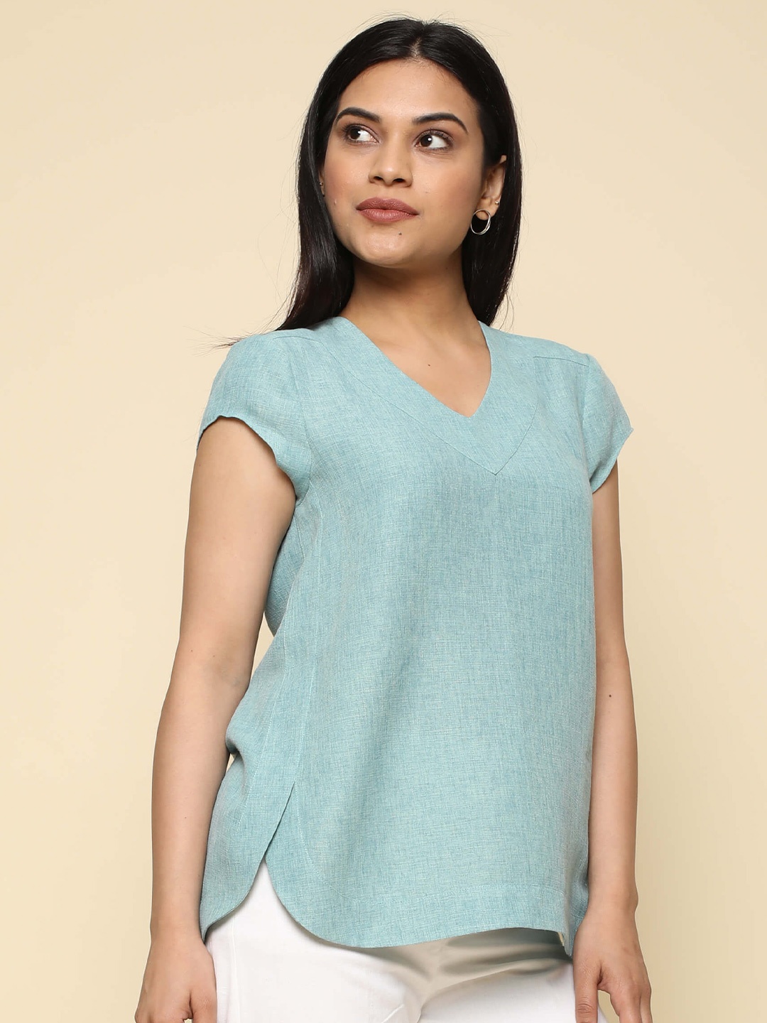 

SALT ATTIRE V Neck Cap Sleeves Styled Back Top, Green