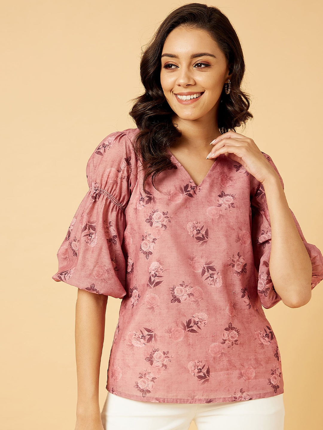 

SALT ATTIRE Floral Printed V-Neck Puff Sleeves Top, Pink