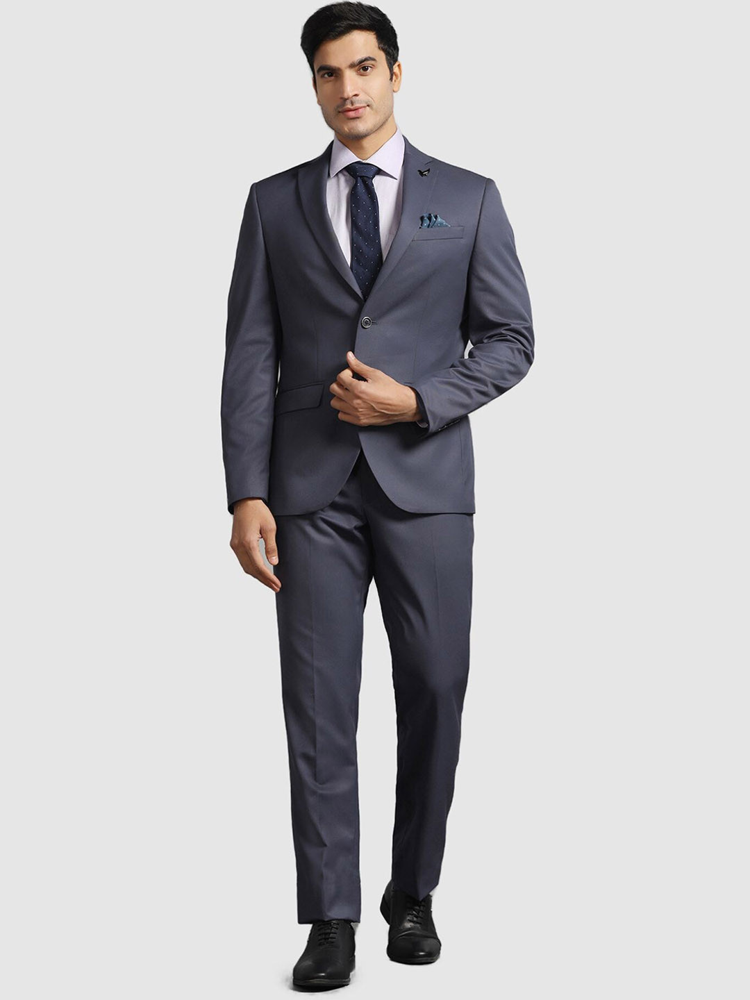 

Blackberrys Slim-Fit Single-Breasted Blazer & Trouser Two-Piece Formal Suit, Grey