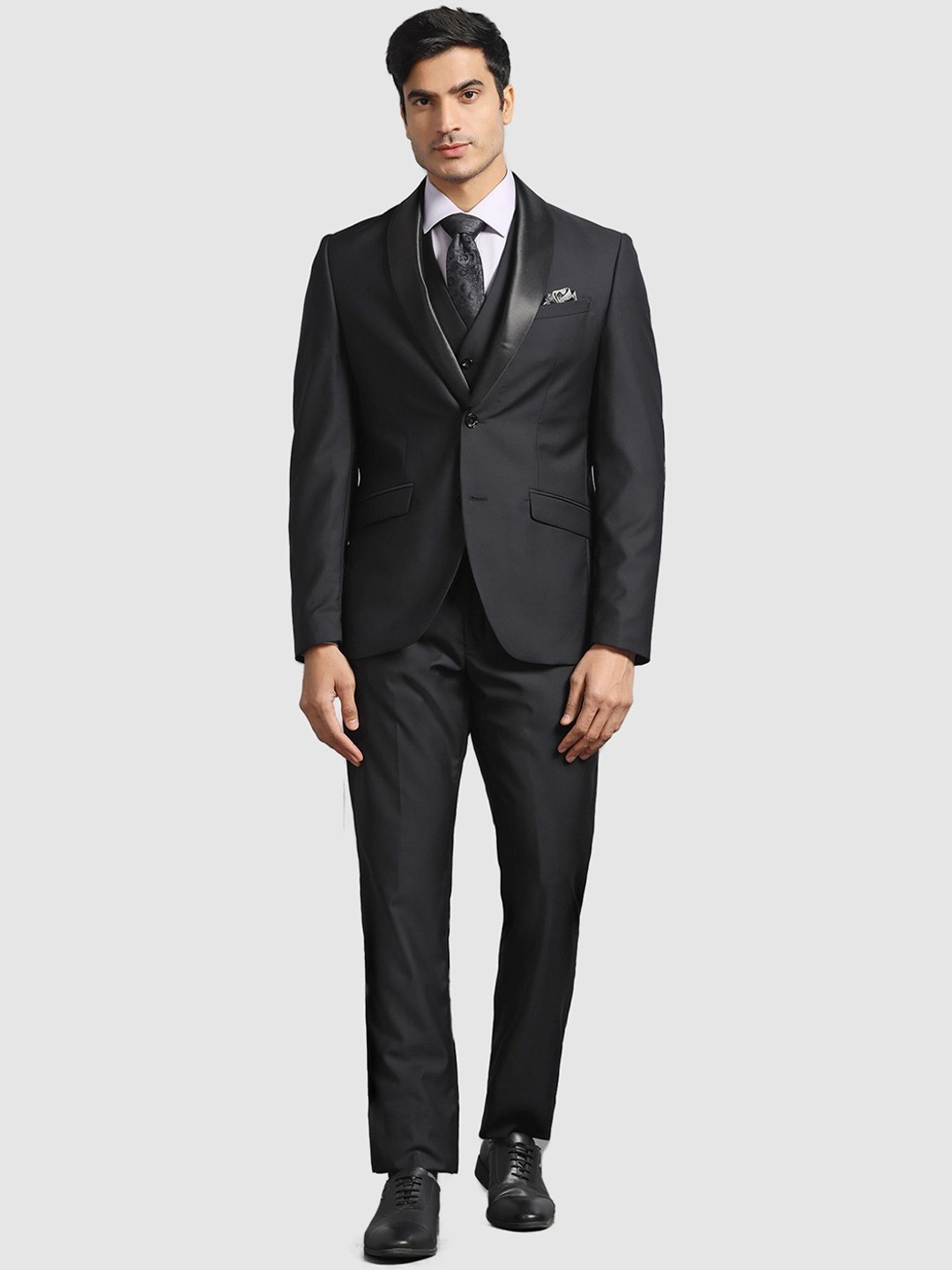 

Blackberrys Men Luxe Slim Fit Formal Suit, Black