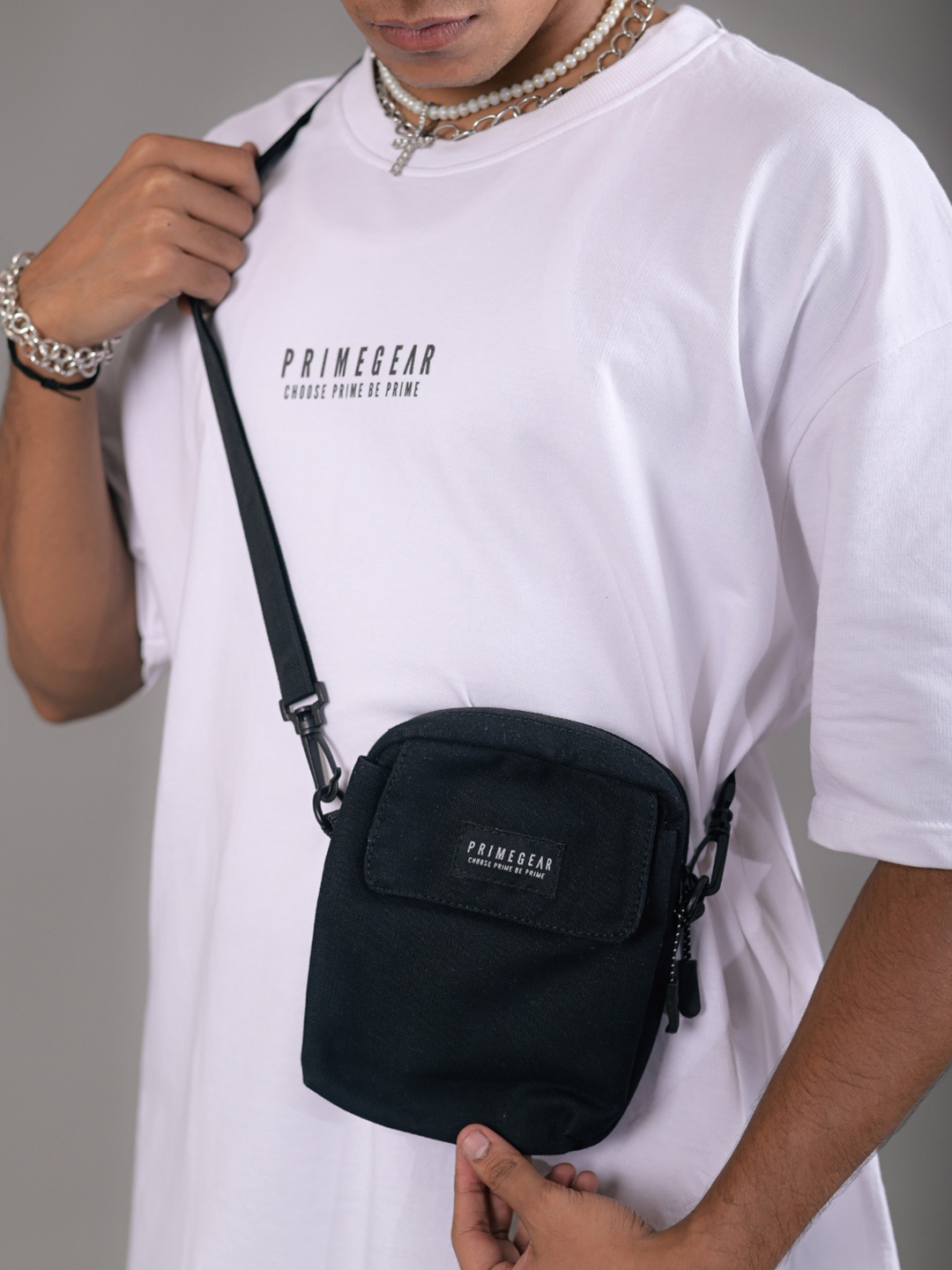 

Primegear Structured Canvas Sling Bag, Black
