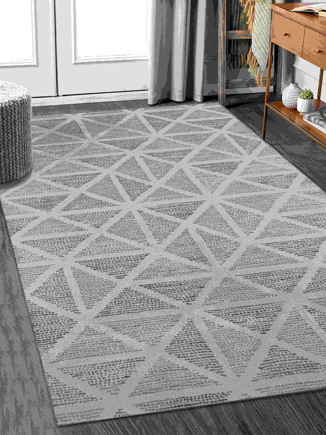 

saraswatii global Grey Geometric Hand-Tufted Carpets
