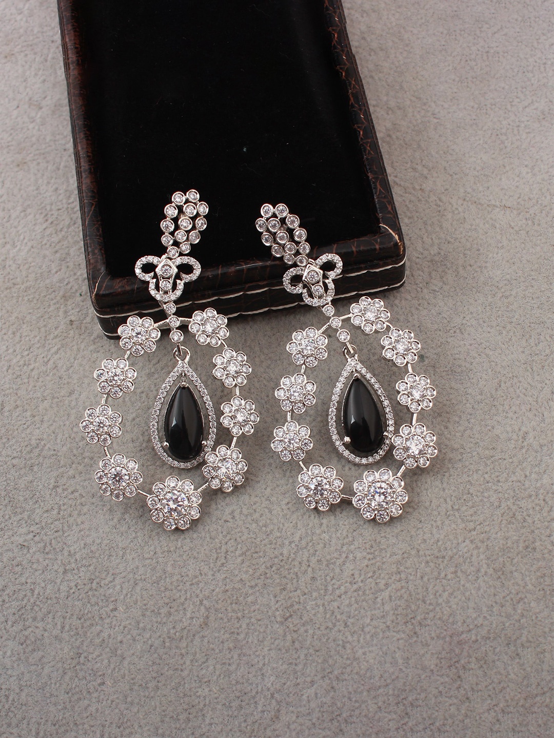 

Mirana Contemporary Drop Earrings, Black