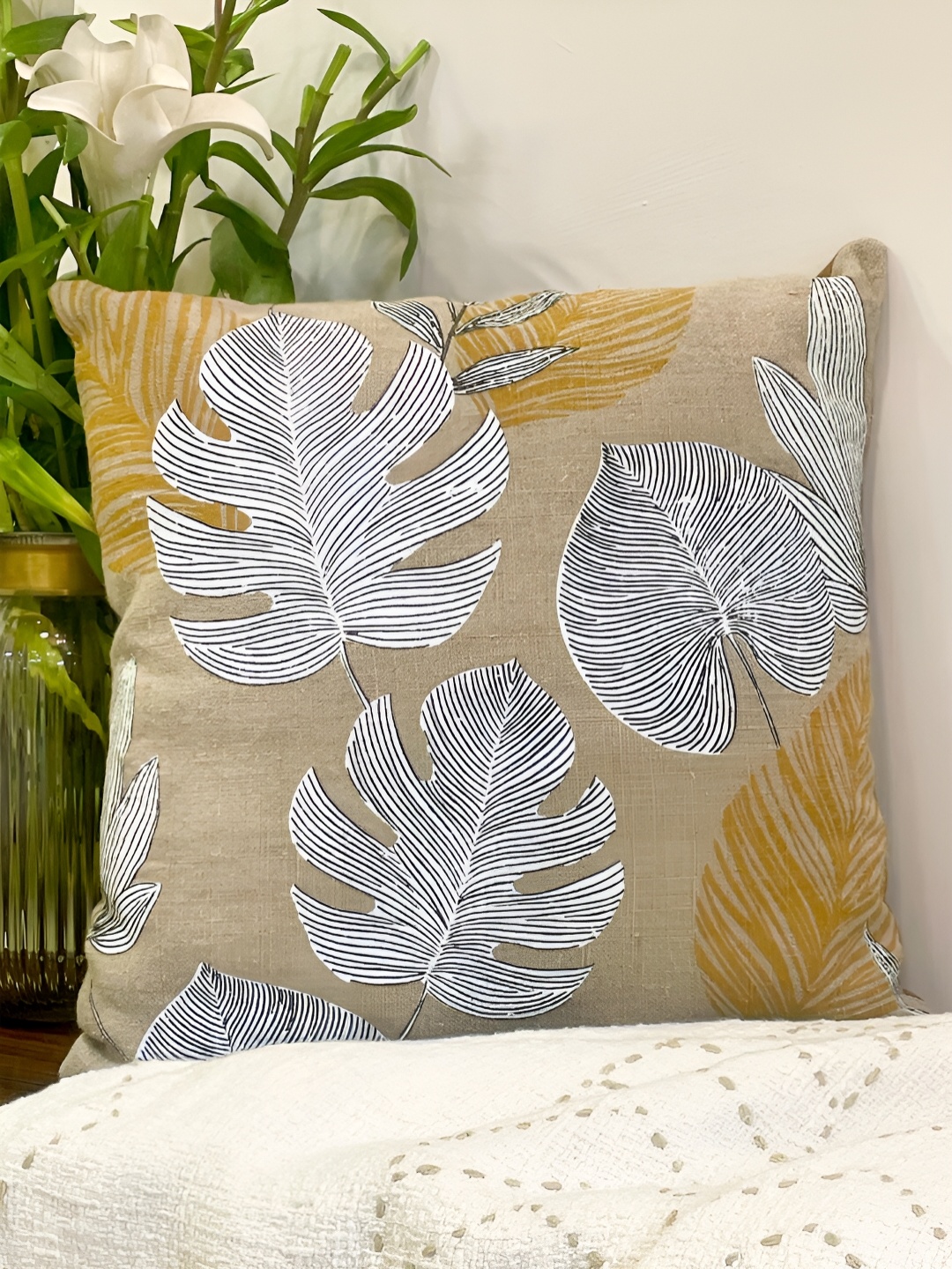 

Amora Beige & White 5 Pieces Floral Linen Square Cushion Covers