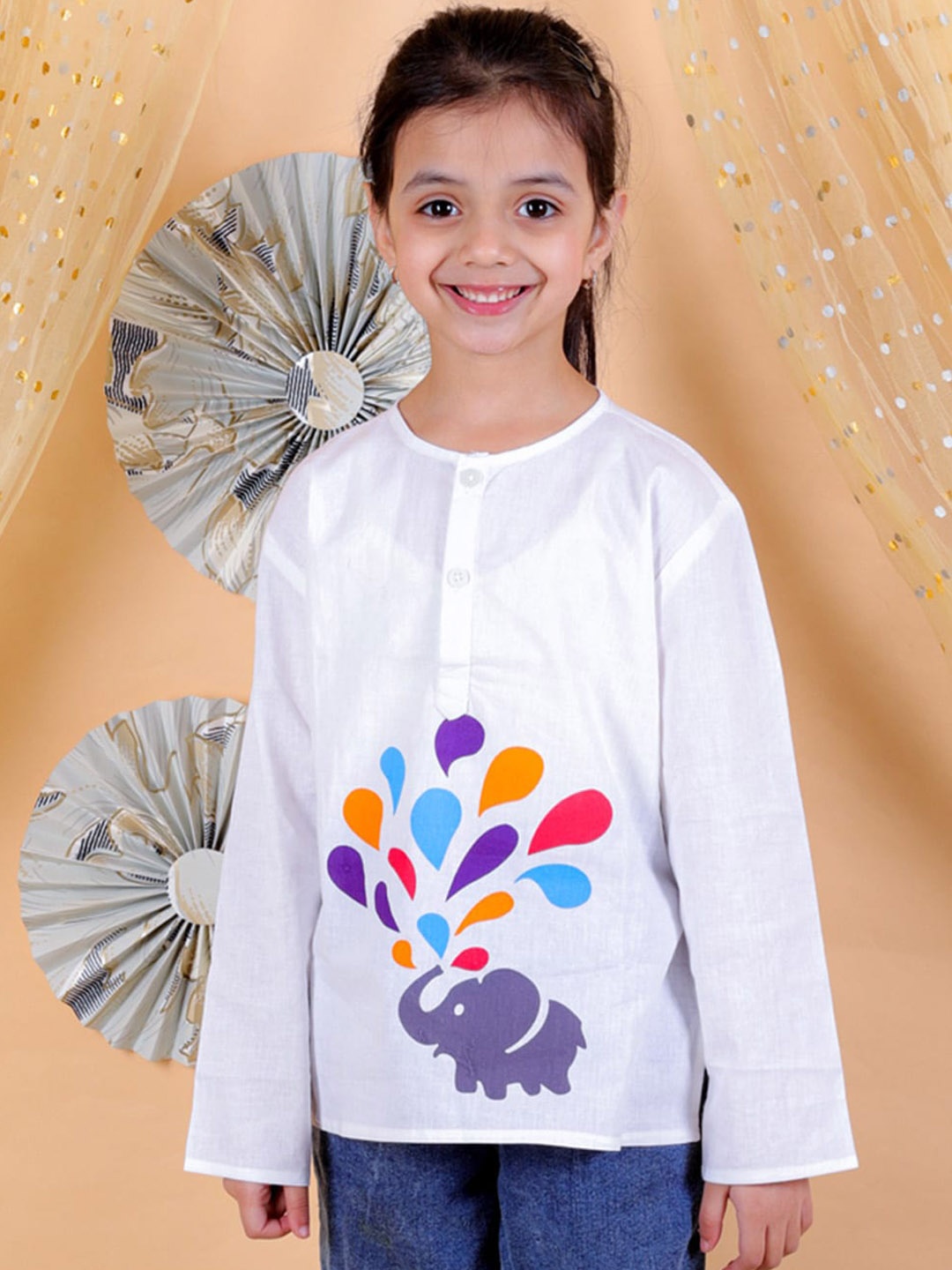 

BownBee Kids Graphic Printed Round Neck Long Sleeves Cotton Straight Kurta, White
