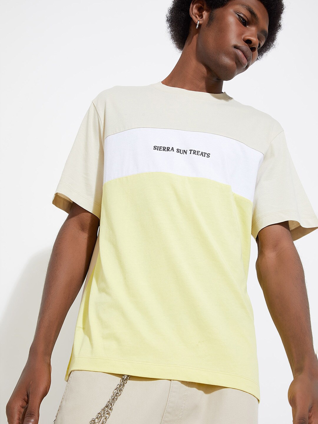

max URB_N Men Slim Fit Colourblocked T-shirt, Yellow