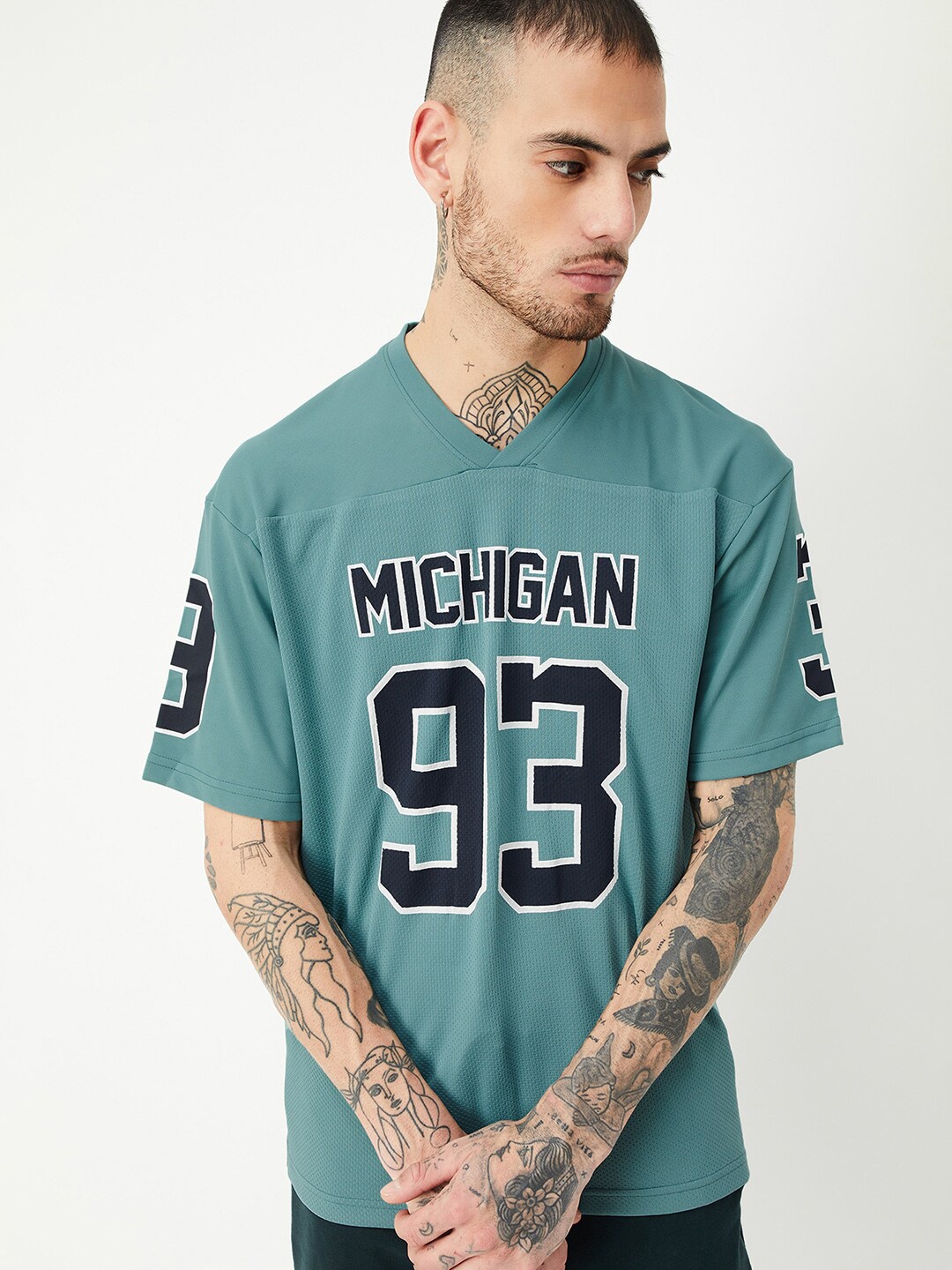 

max Varsity Printed V-Neck Short Sleeves Casual T-shirt, Blue