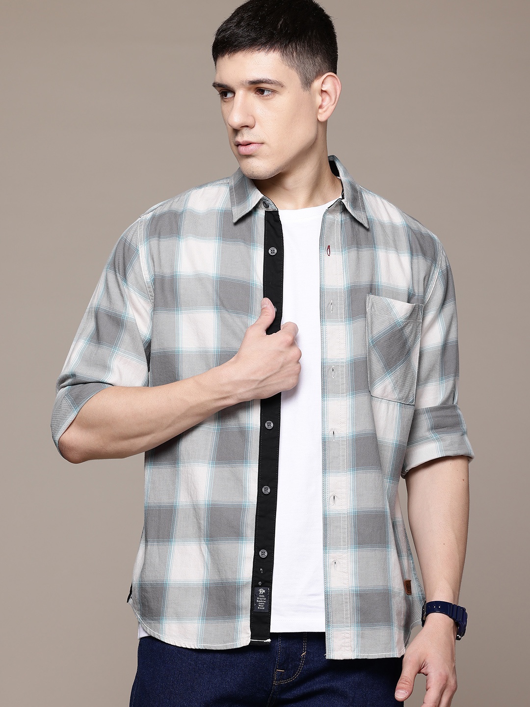 

The Roadster Lifestyle Co. Pure Cotton Checked Casual Shirt, Grey