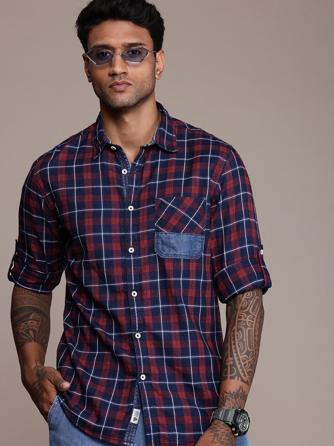 

The Roadster Life Co. Pure Cotton Checked Casual Shirt, Navy blue