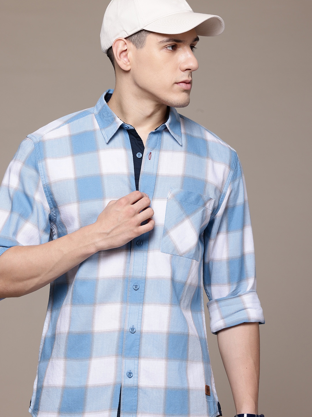 

The Roadster Lifestyle Co. Pure Cotton Checked Casual Shirt, Blue