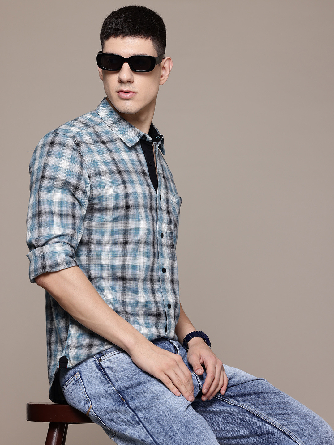 

The Roadster Lifestyle Co. Checked Pure Cotton Casual Shirt, Blue