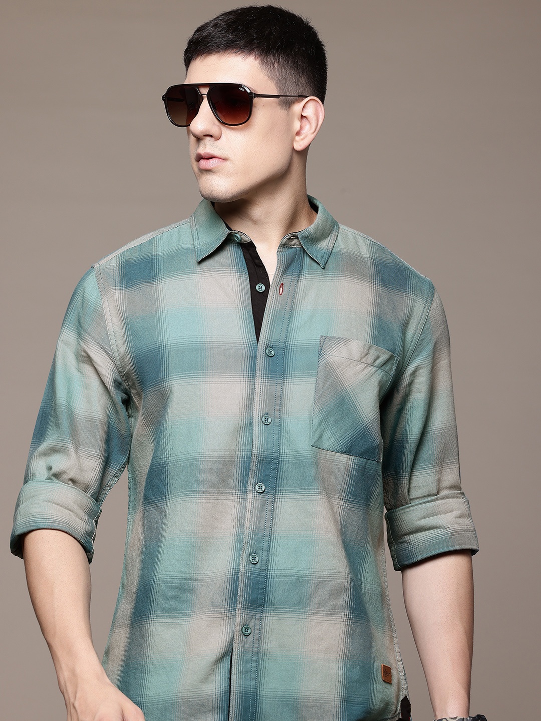

The Roadster Lifestyle Co. Pure Cotton Checked Casual Shirt, Green