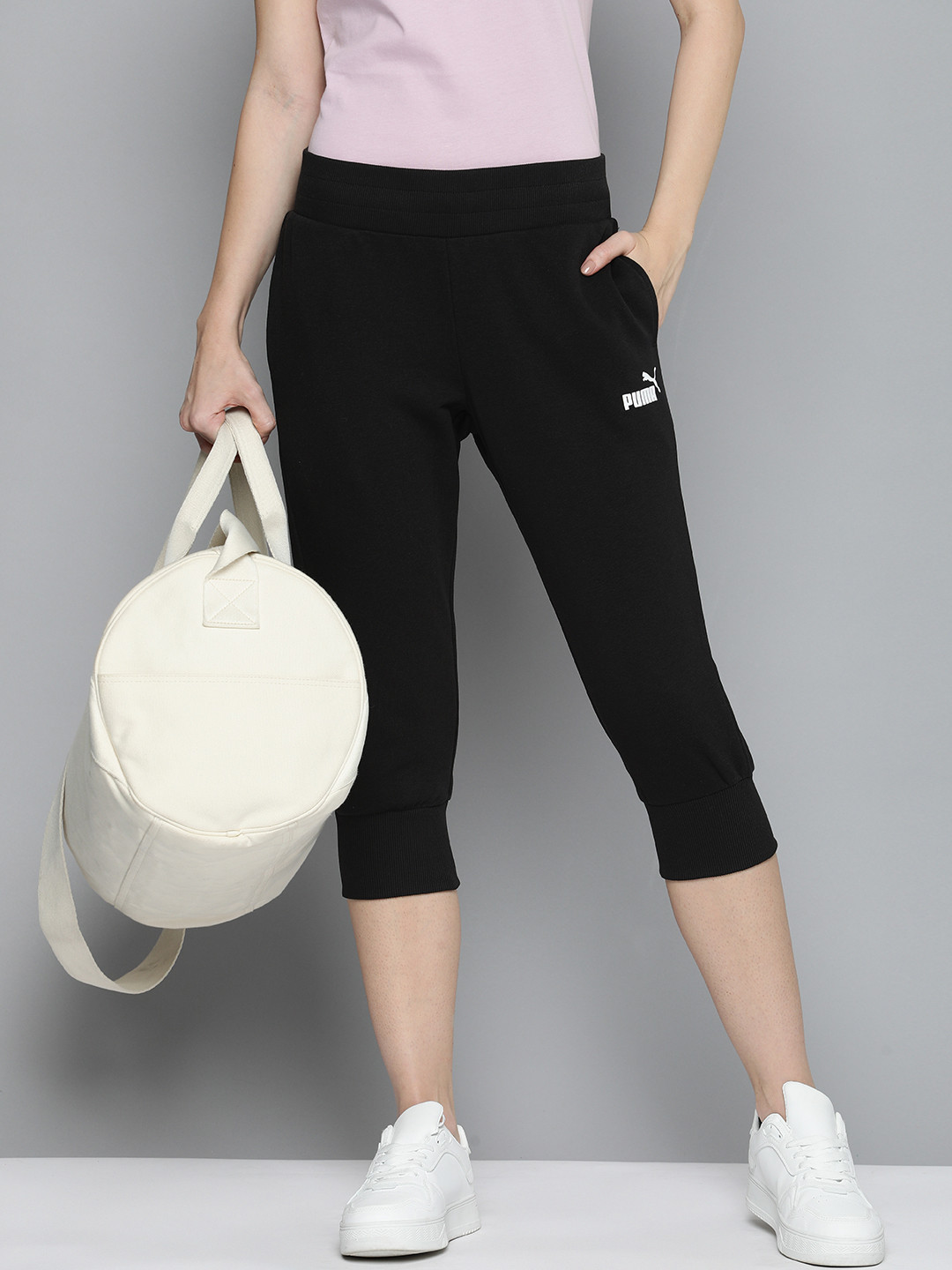 

Puma Women Essential Capris, Black