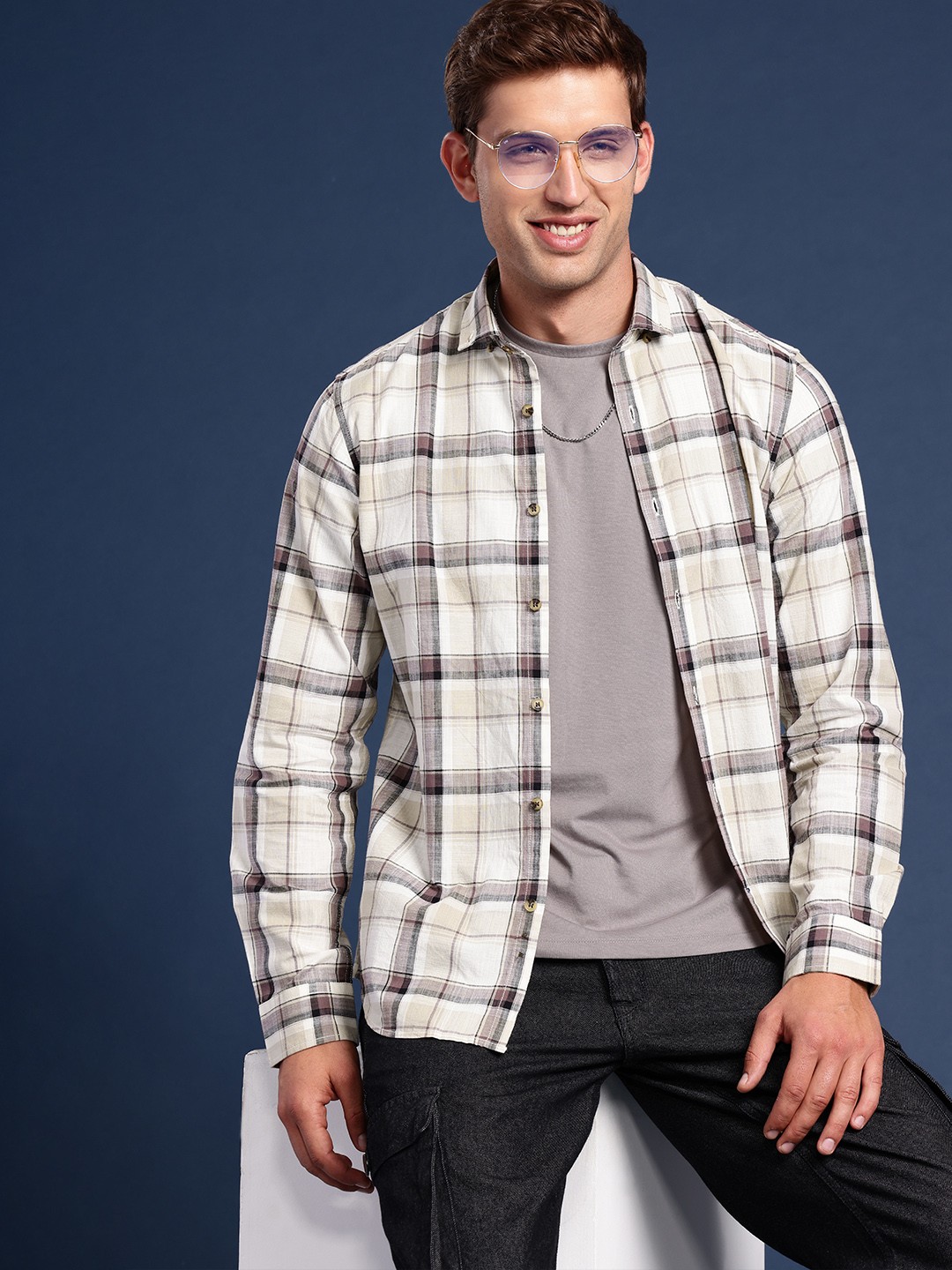 

Mast & Harbour Men Standard Checked Casual Shirt, Beige