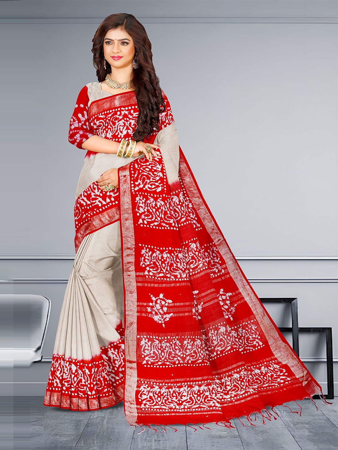 

SPAL FASHION Batik Zari Block Print Saree, Red