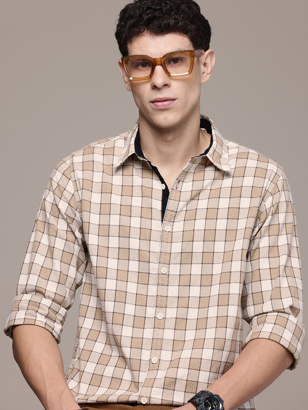 

The Roadster Life Co. Men Pure Cotton Checked Casual Shirt, Brown
