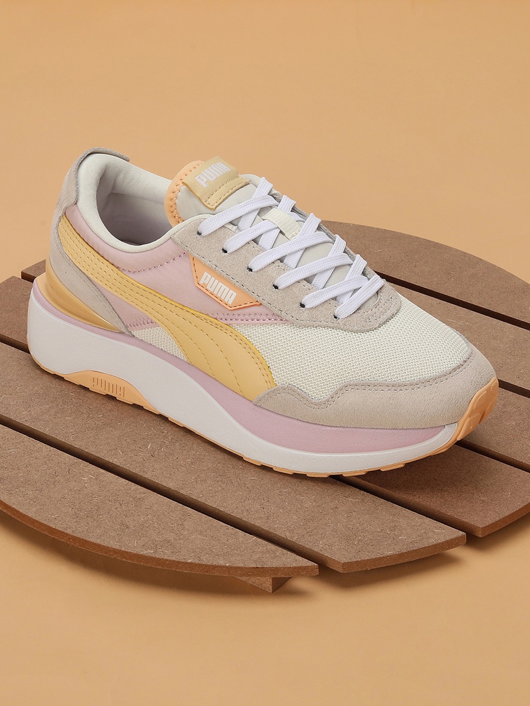 

Puma Women Cruise Rider Silk Road Sneaker, White