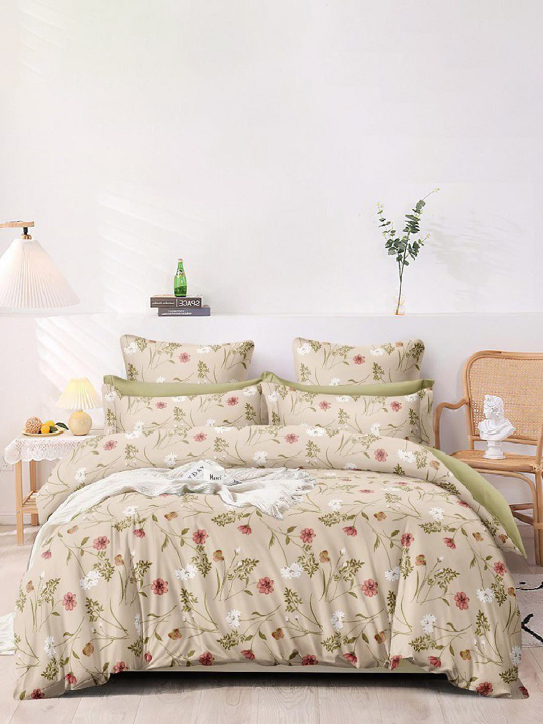 

Laying Style Beige Floral Printed Fine Cotton Double King Bedding Set