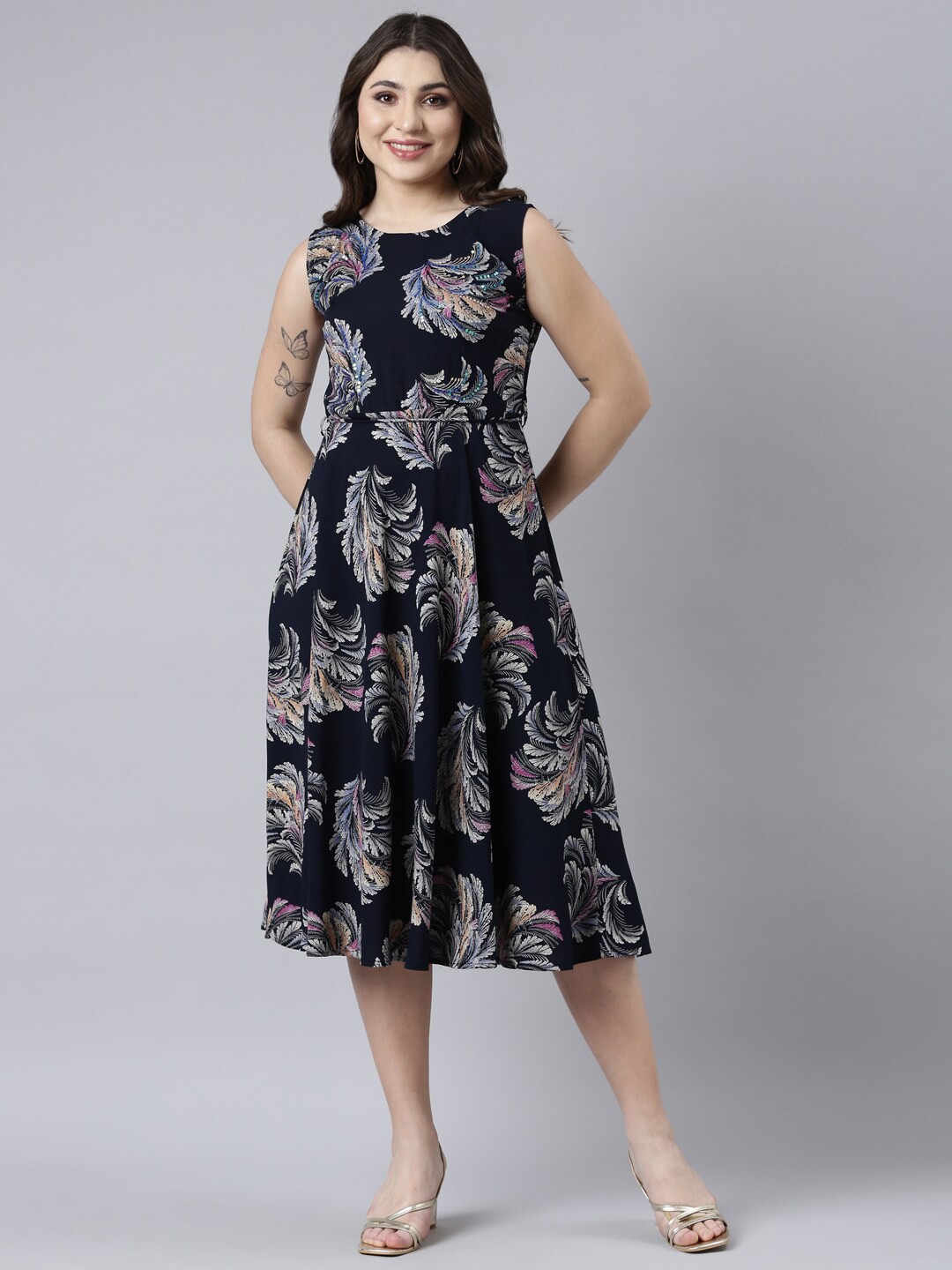 

Neerus Floral Printed Round Neck Sleeveless Fit & Flare Midi Dress, Navy blue