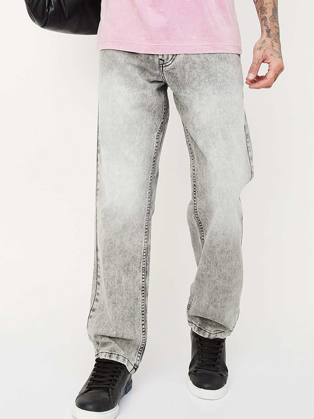 

max Men Heavy Fade Straight Fit Jeans, Grey