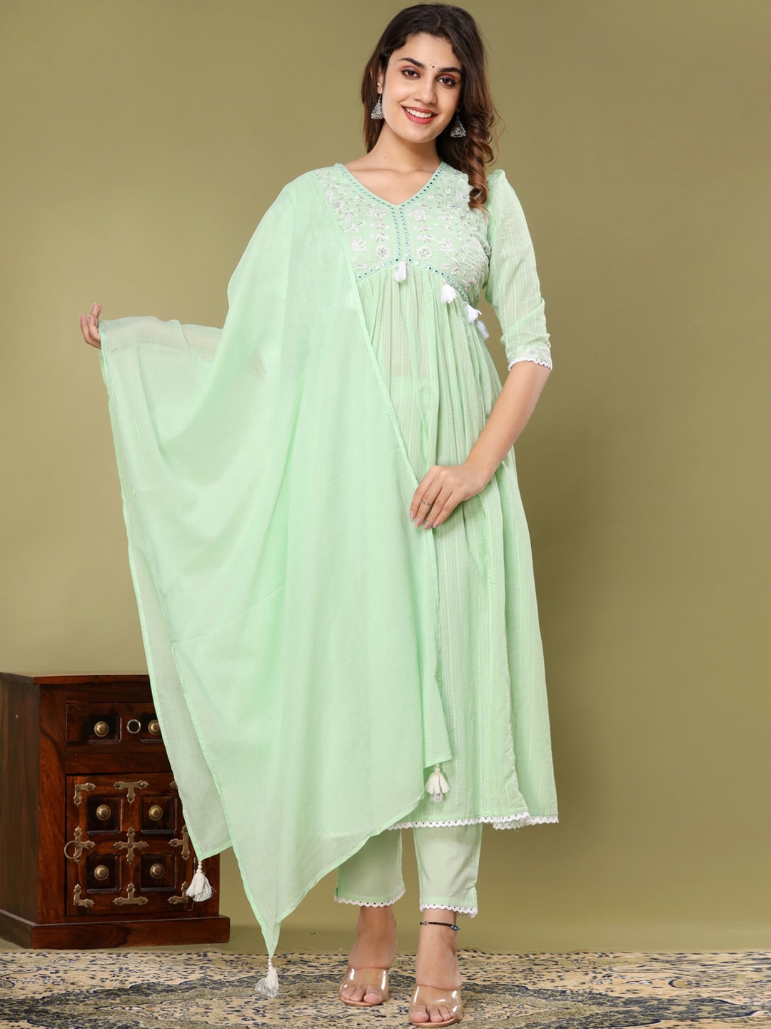 

Readiprint Floral Printed Thread Work Pure Cotton Anarkali Kurta Set, Green