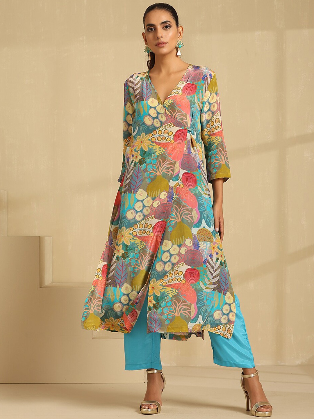 

indy Raaga Floral Printed Angrakha Silk Crepe Kurta with Trousers, Blue