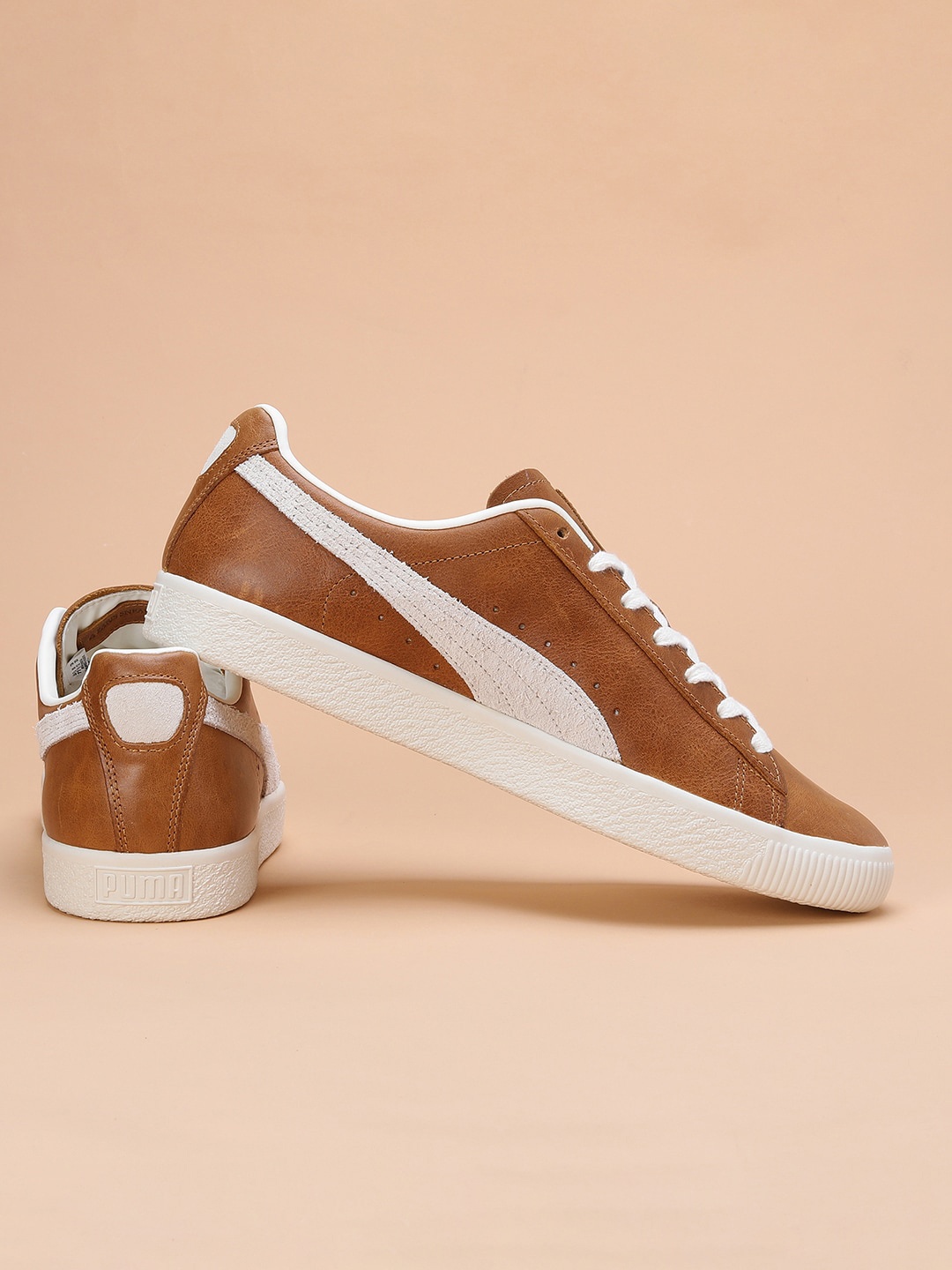 

Puma Unisex Clyde Paris Sneakers, Tan