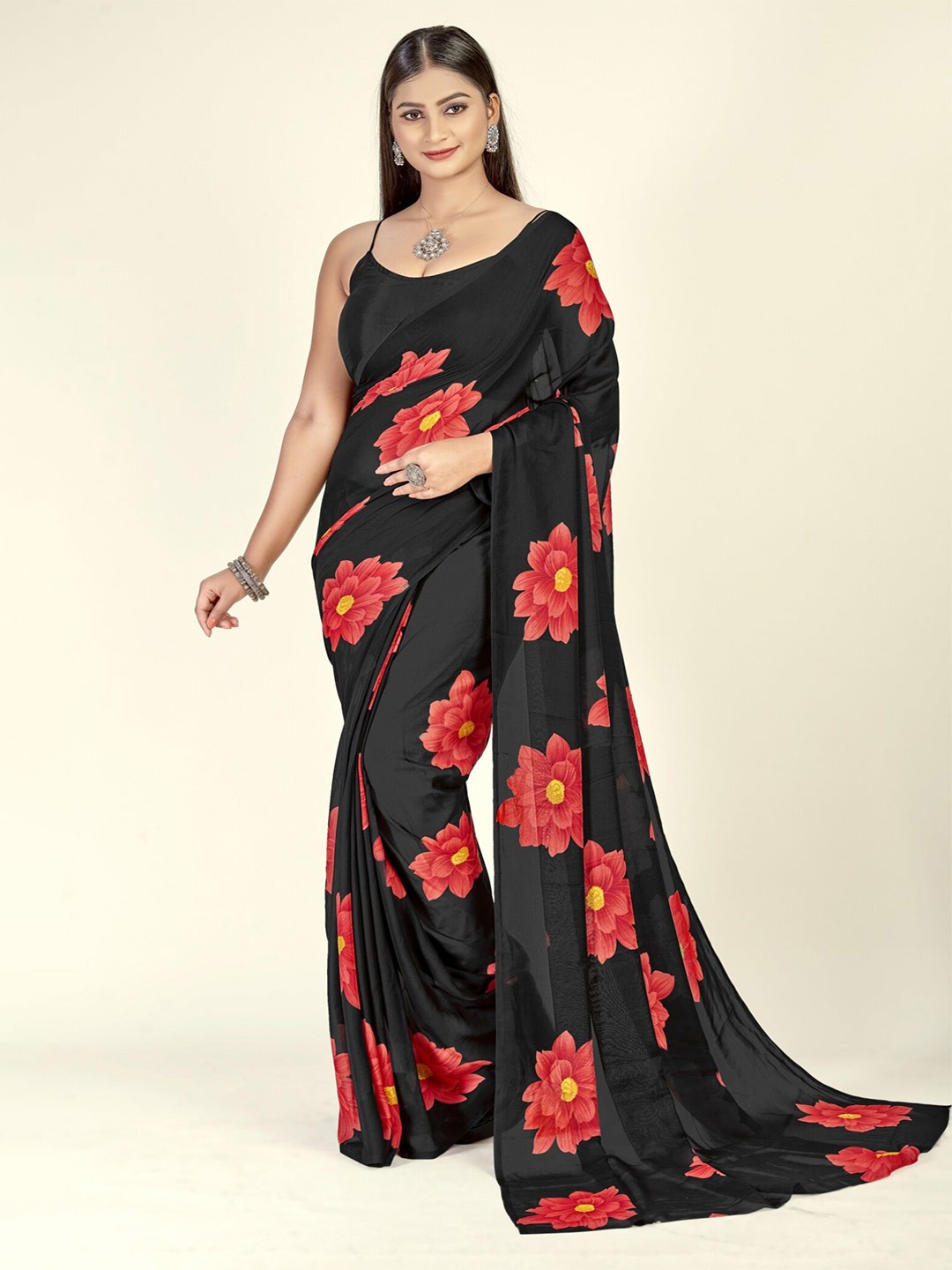 

ANAND SAREES Floral Printed Saree, Black