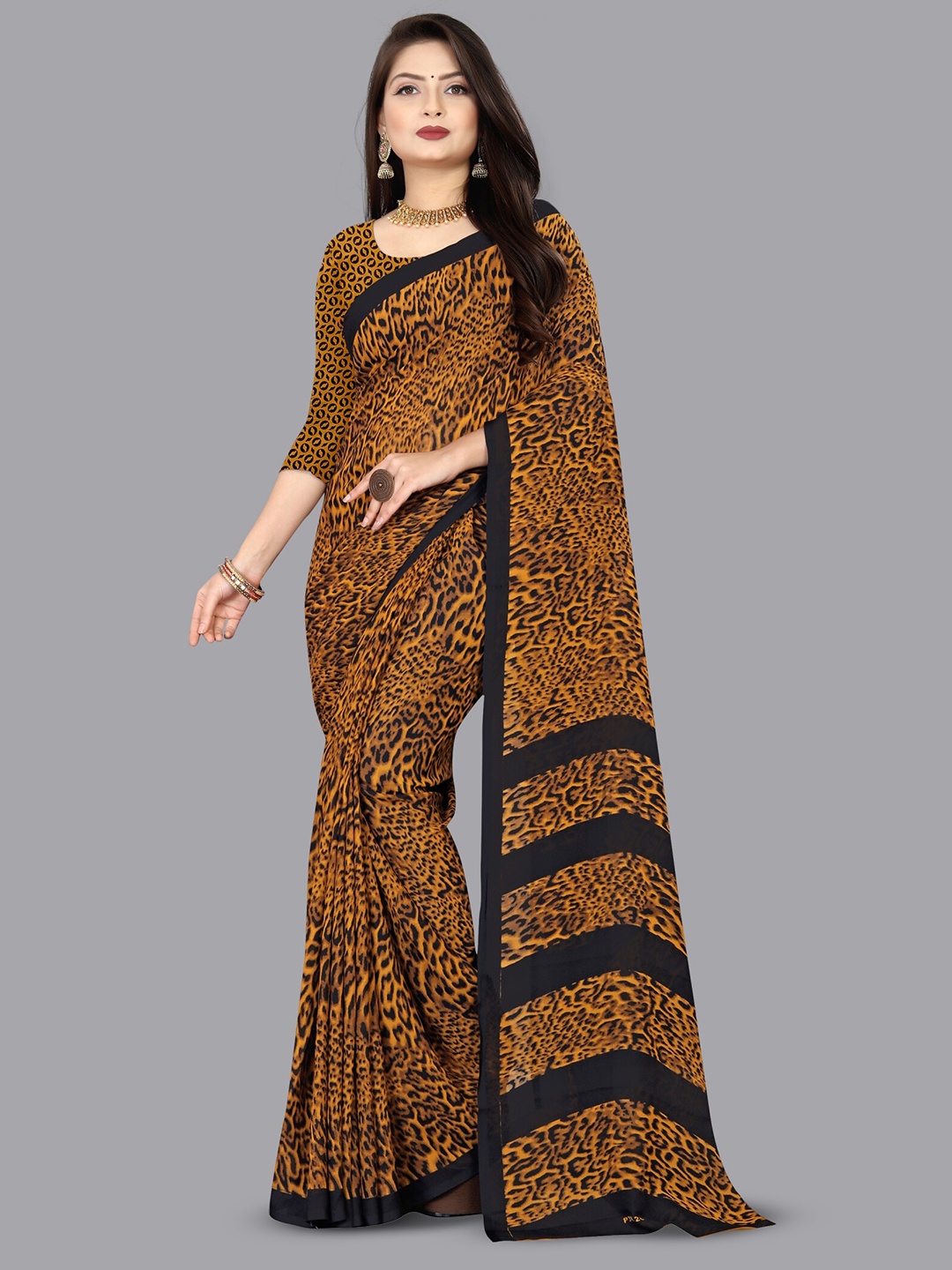 

Moda Rapido Animal Printed Saree, Black