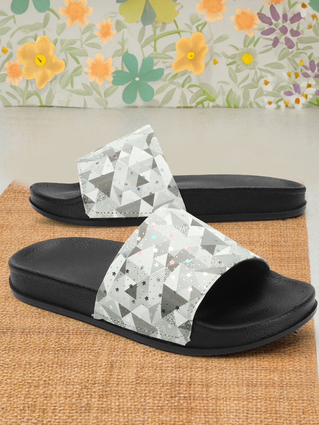 

Colo Women Printed Sliders, Black