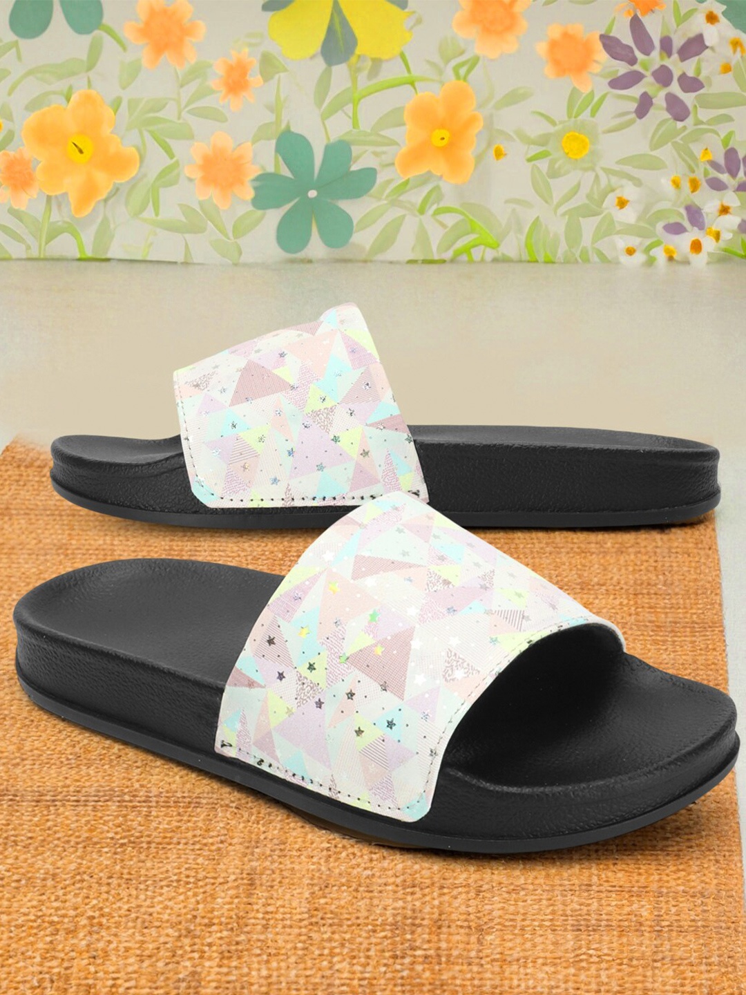 

Colo Women Printed Sliders, Peach