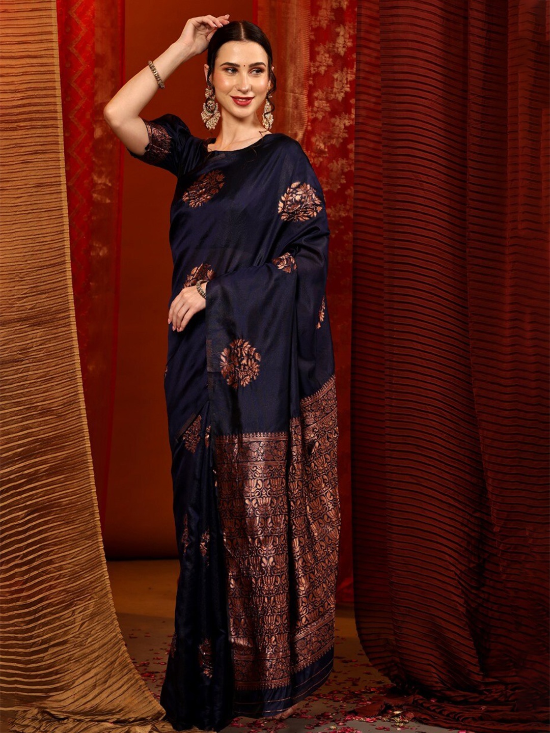 

RadadiyaTRD Floral Woven Design Zari Saree, Navy blue