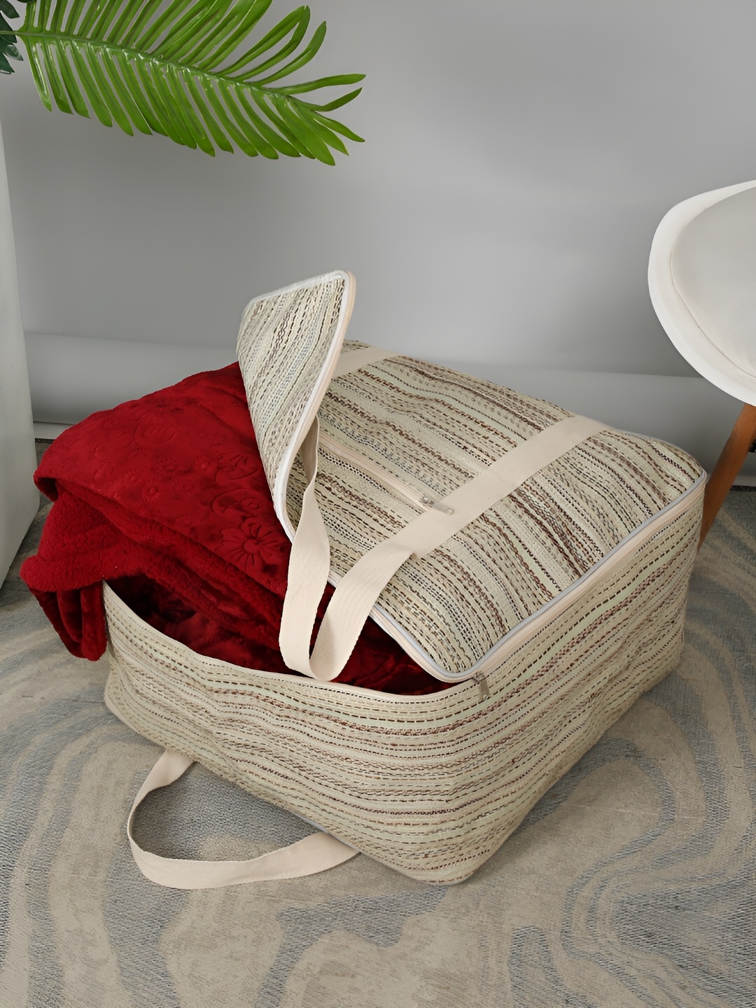 

DREAM WEAVERZ Beige Woven Underbed Bag Organizer