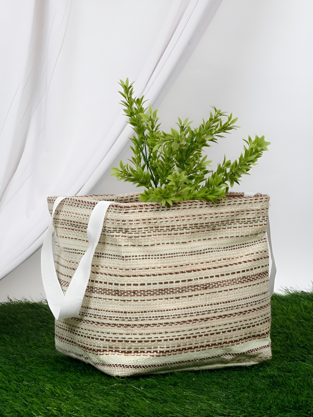 

DREAM WEAVERZ Beige Woven Regular Jute Cotton Tote Basket Organisers