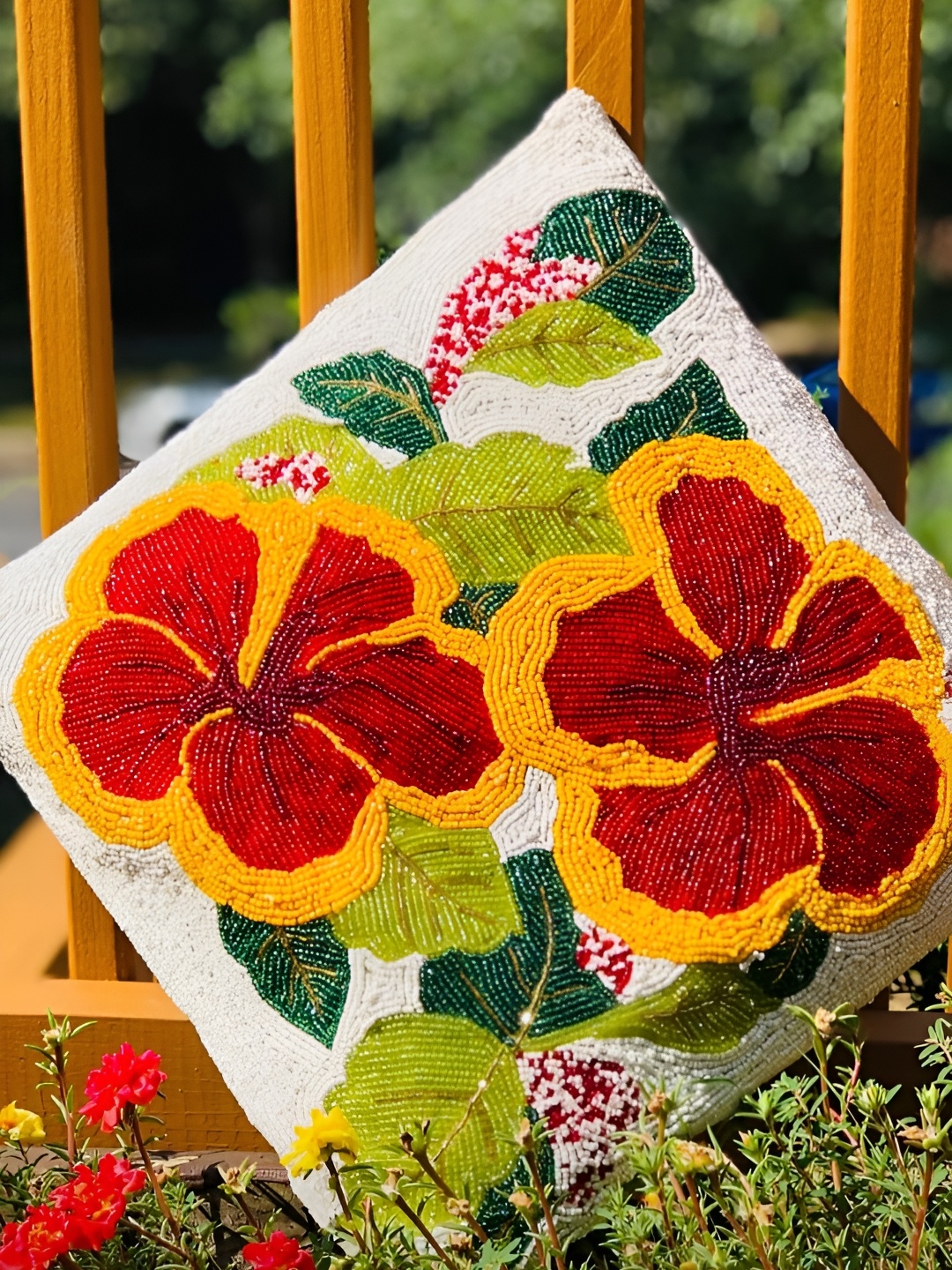 

YWULY Red & Green Floral Embroidered Square Cushion Cover