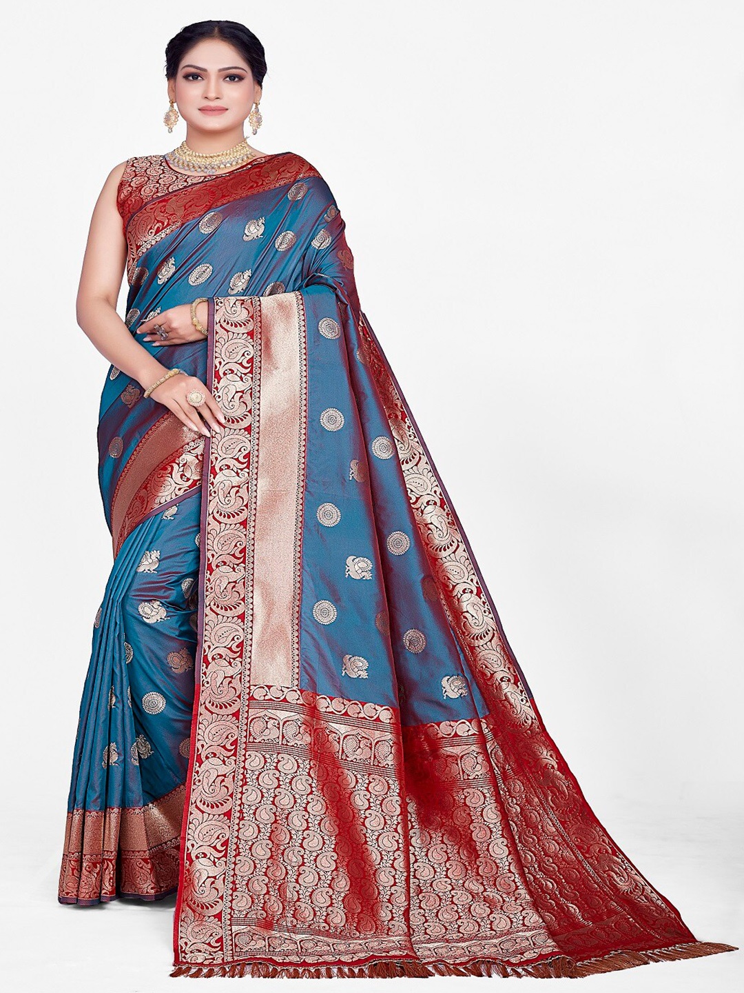 

Aagiri Ethnic Woven Design Zari Pure Silk Banarasi Saree, Green