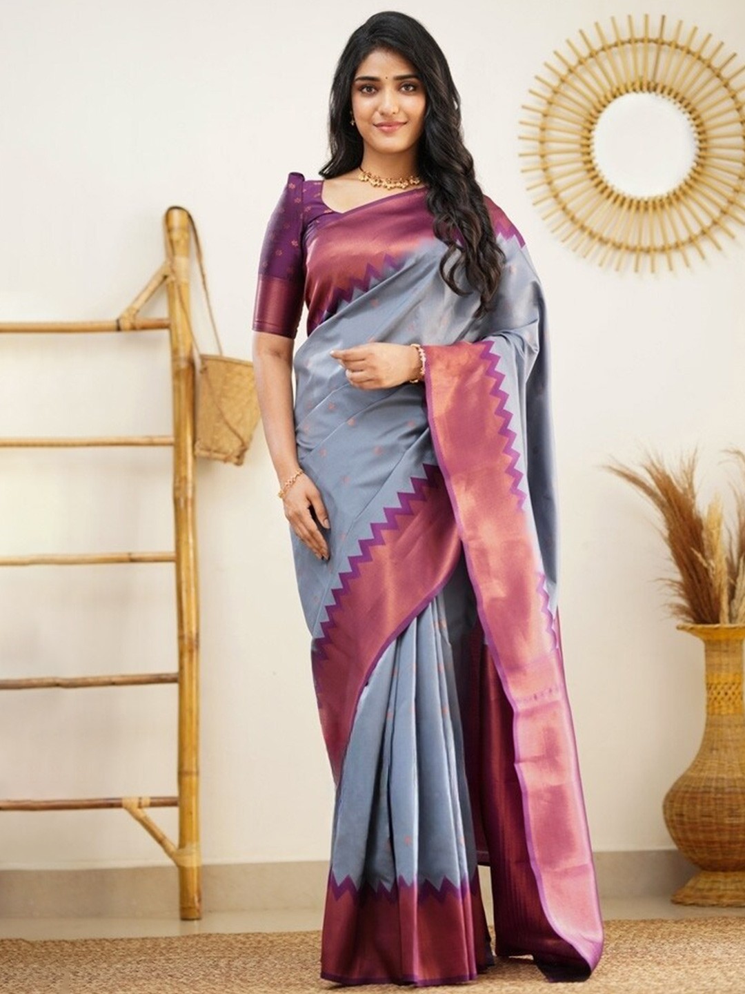 

MUKHITA Floral Woven Design Zari Kanjeevaram Saree, Grey