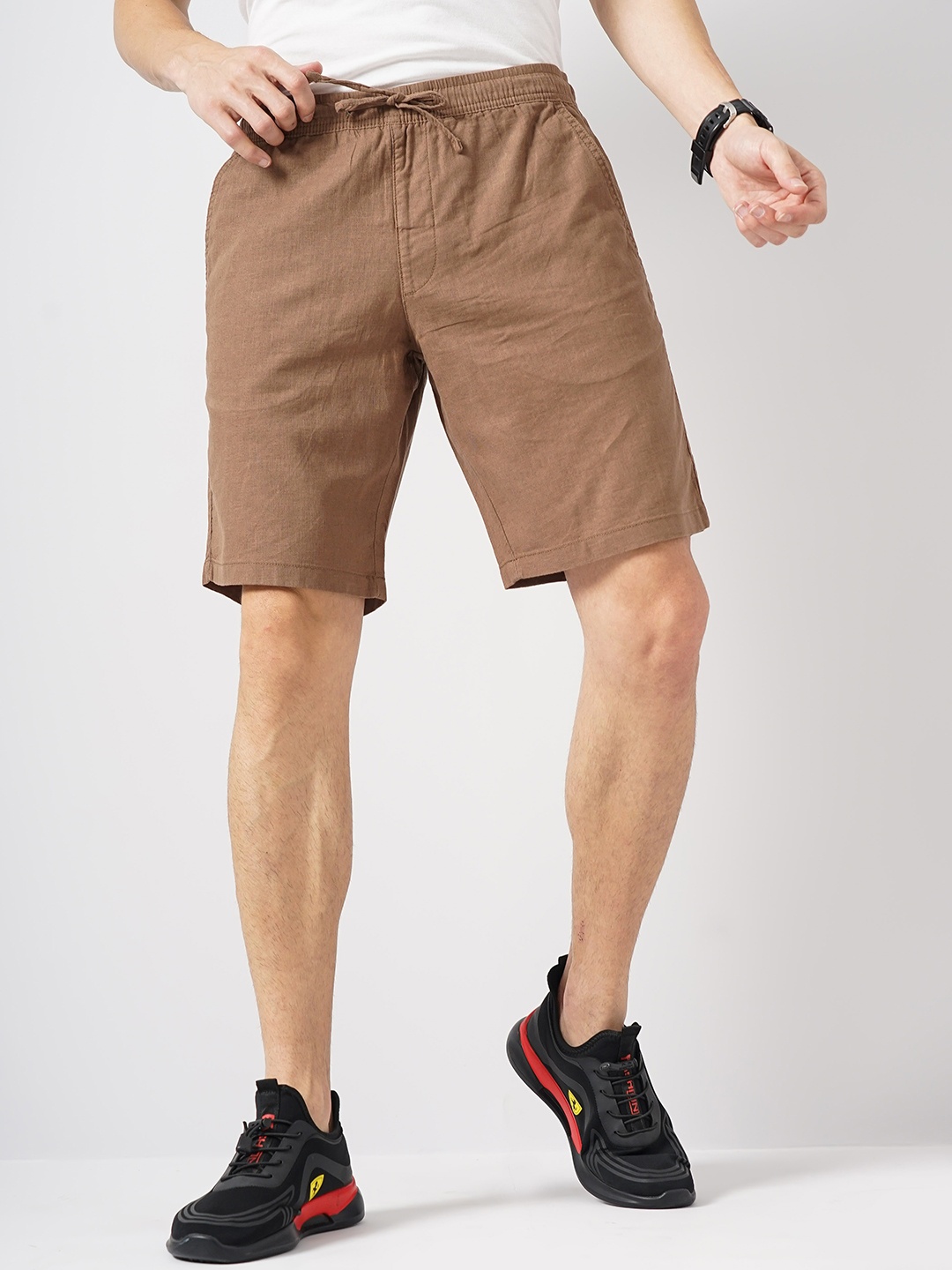 

Celio Men Loose Fit Mid-Rise Linen Cotton Shorts, Brown
