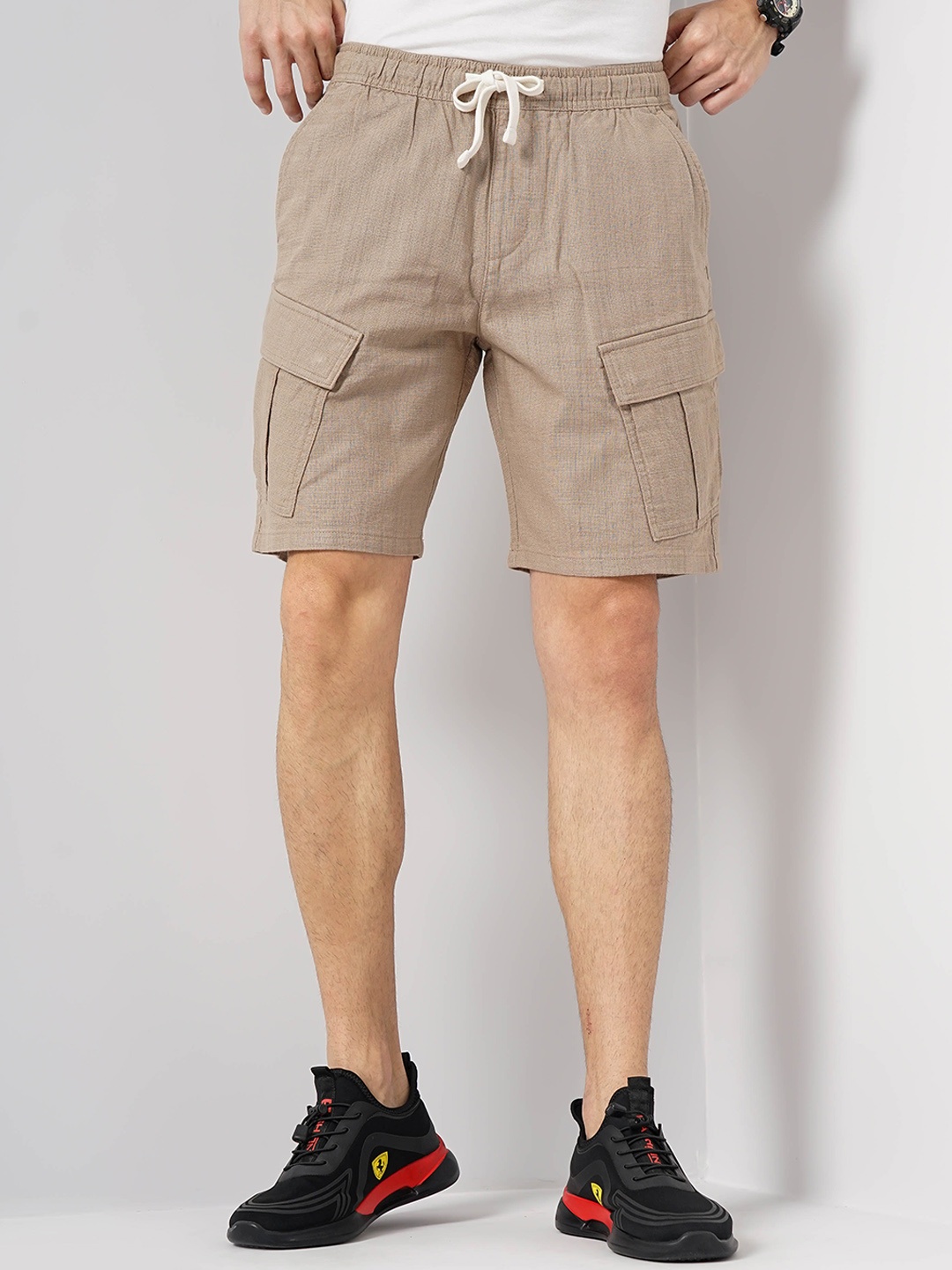 

Celio Men Loose Fit Mid-Rise Cotton Cargo Shorts, Beige