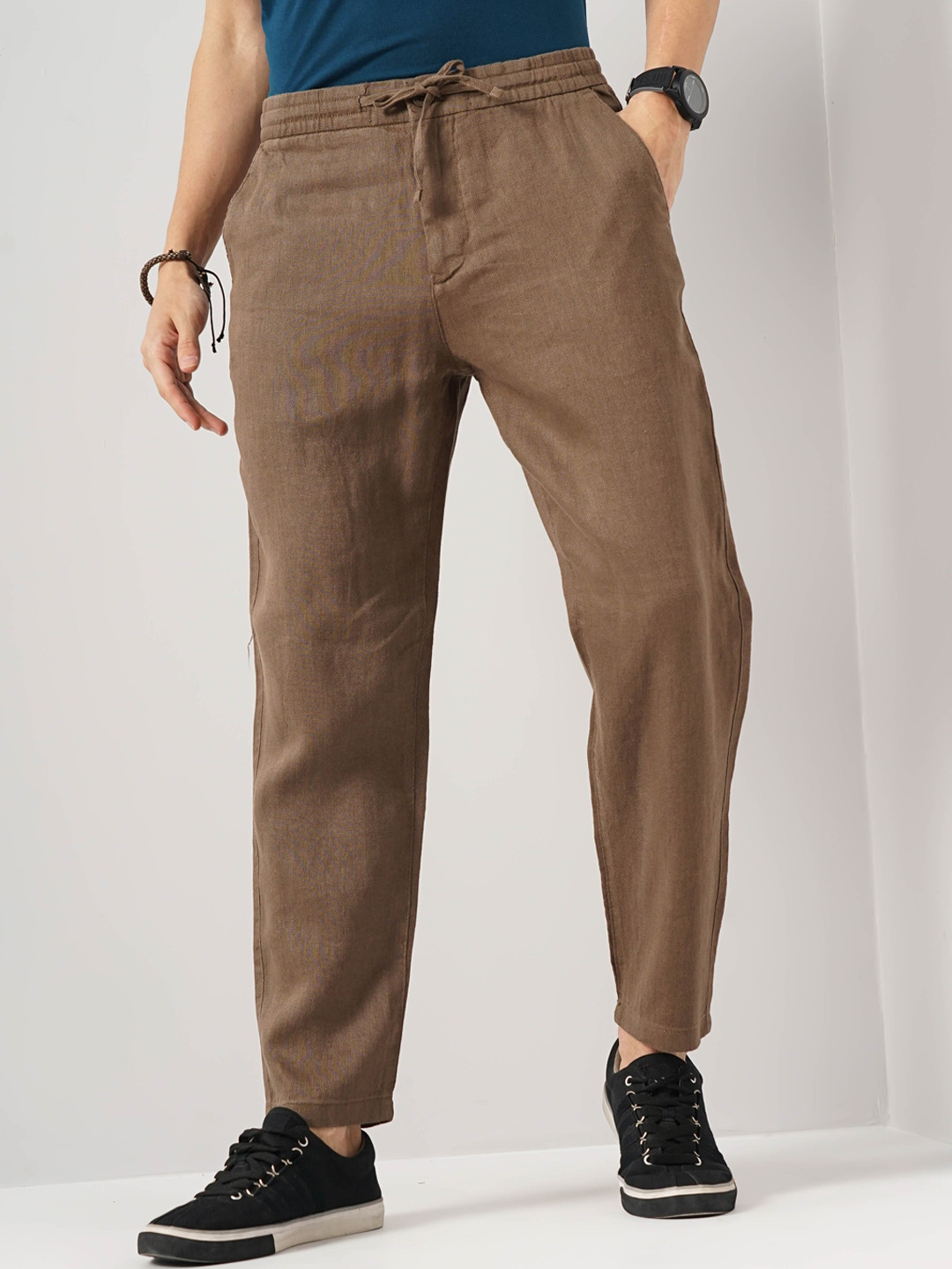 

Celio Men Mid-Rise Regular Fit Linen Joggers Trousers, Brown