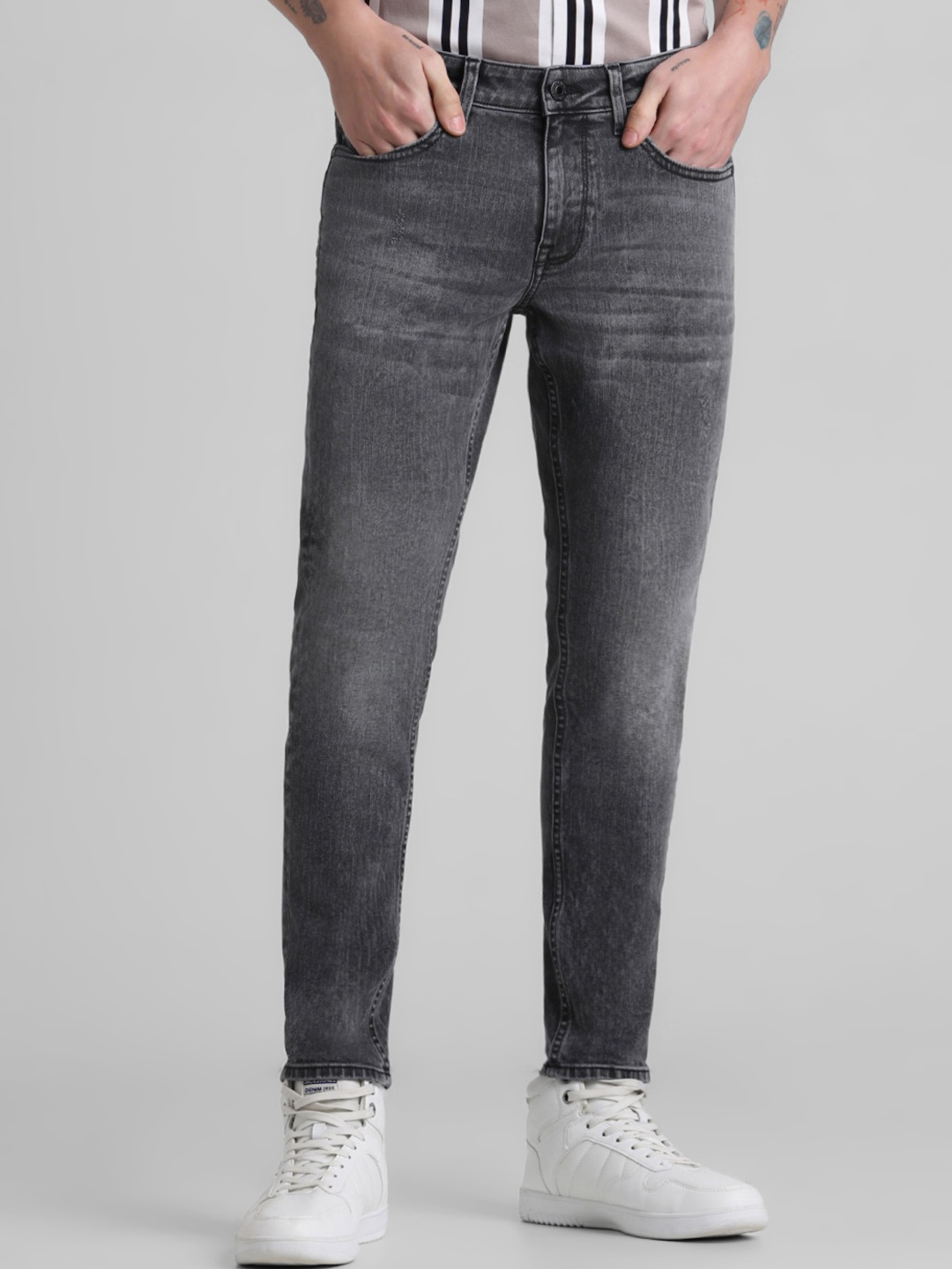 

Jack & Jones Men Slim Fit Heavy Fade Clean Look Whiskers Stretchable Jeans, Black