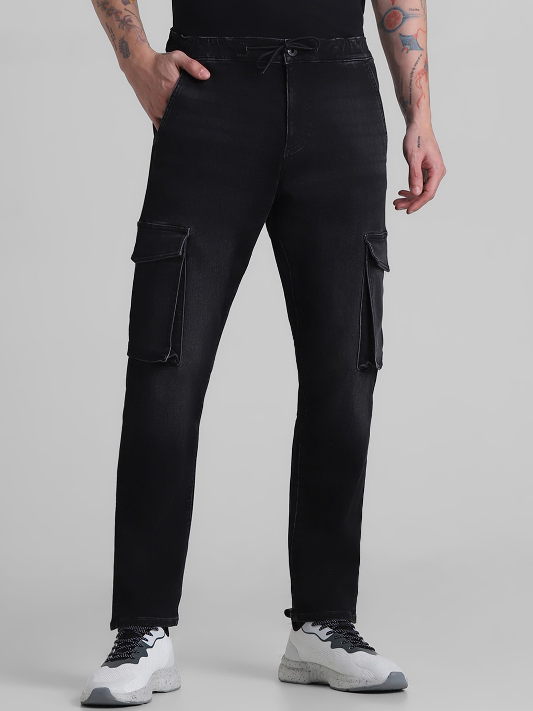 

Jack & Jones Men Relaxed Fit Low-Rise Clean Look Stretchable Jeans, Black
