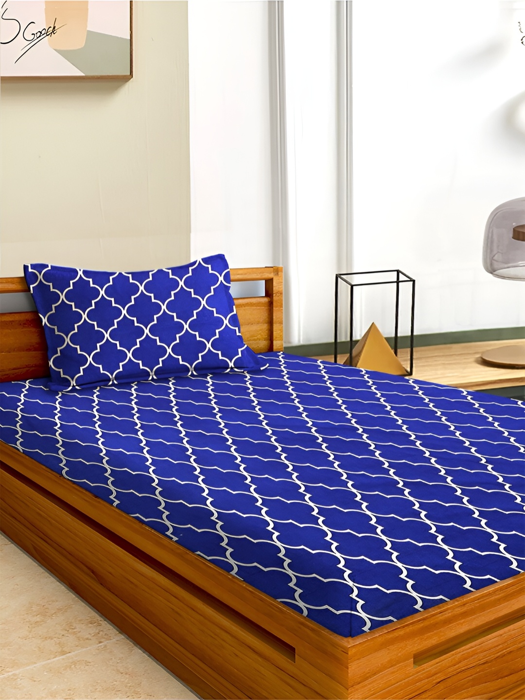 

Aura Blue & White Geometric Microfiber 180 TC Single Bedsheet with 1 Pillow Covers