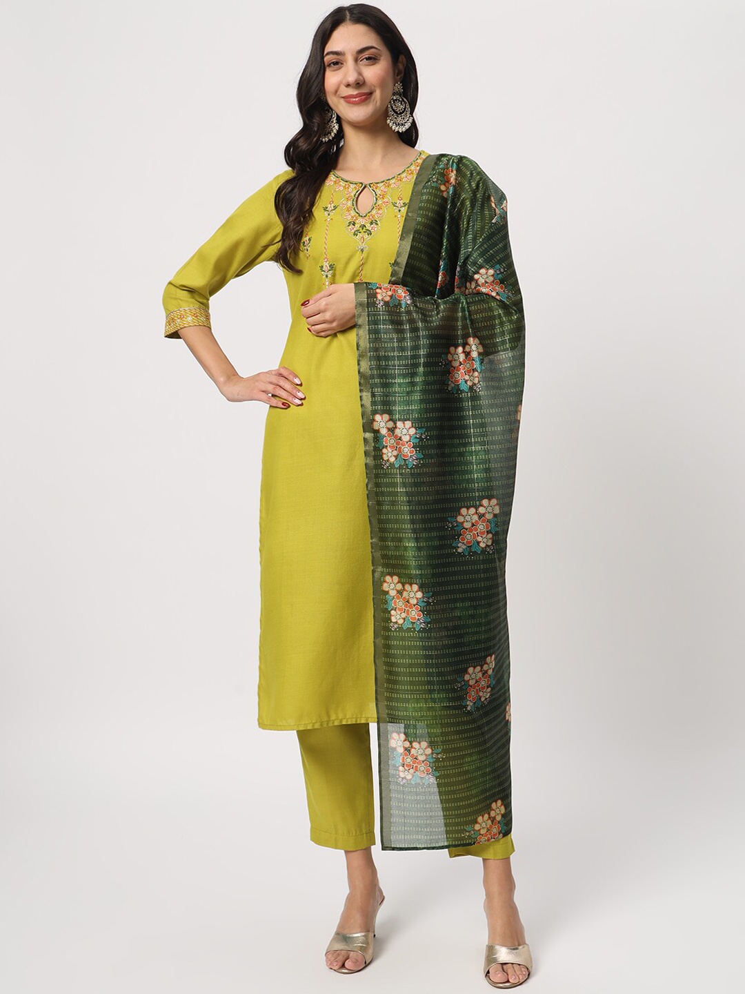 

SALWAT Yoke Design Embroidered Keyhole Neck Straight Kurta With Trousers & Dupatta, Yellow
